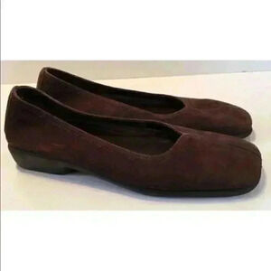 New Coldwater Creek Flats Size 6.5 Brown Suede